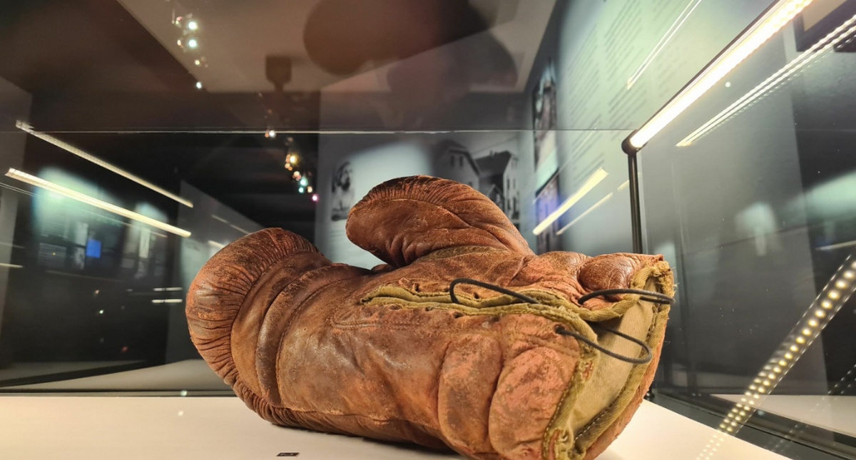 Boxers and the Holocaust: Victor Perez